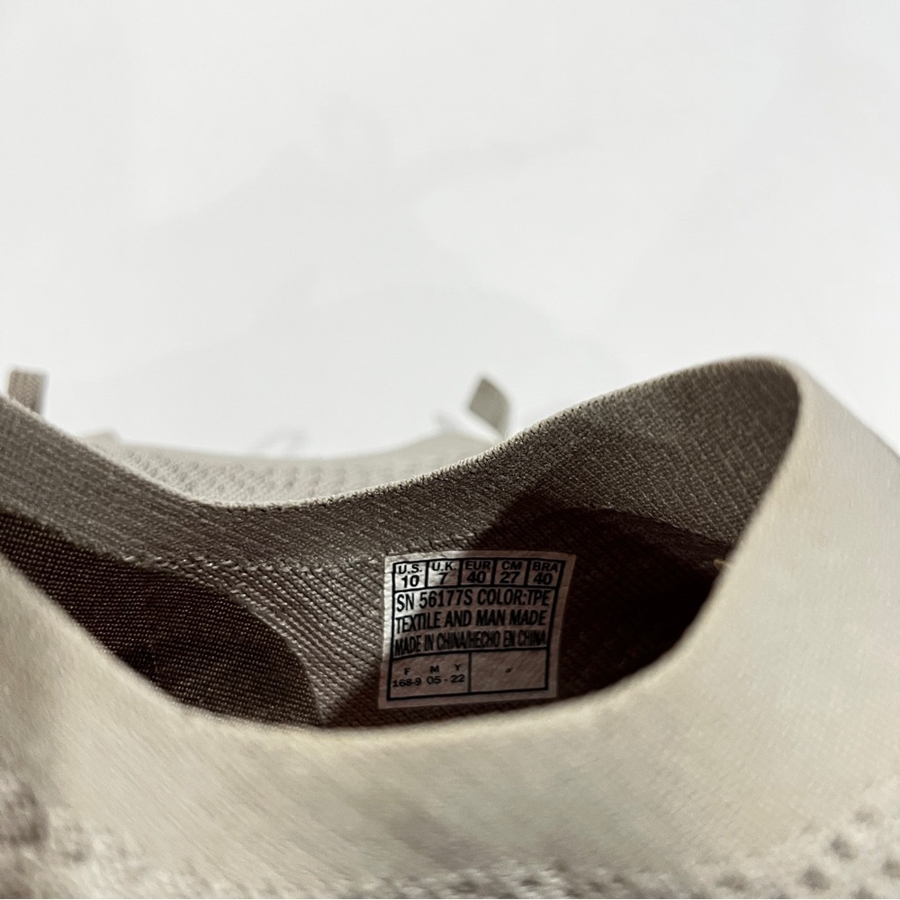 Sketchers Ultra Flex Slip On Light Beige Tan Knit Slip-On Size 10 Lightweight - Picture 9 of 10